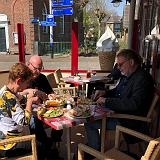 022 Twee kroketten met brood is ook lekker